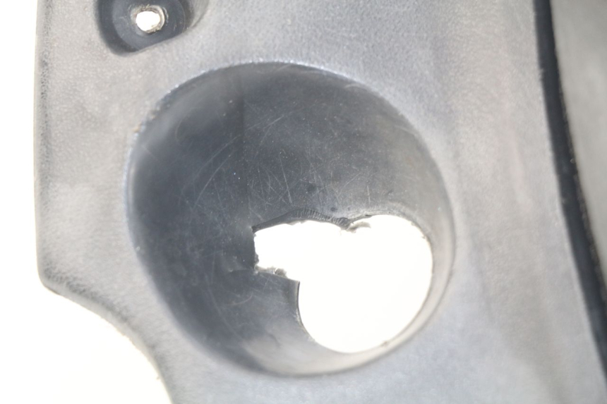 photo de TABLIER INTERIEUR HONDA SJ BALI 50 (1996 - 1999) - Zoom composants