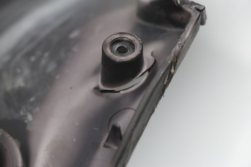 photo de TABLIER INTERIEUR APRILIA SPORT CITY SPORTCITY 125 (2005 - 2008) - Détail de la pièce