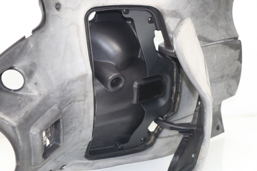 photo de TABLIER INTERIEUR APRILIA SPORT CITY SPORTCITY 125 (2005 - 2008) - Photo complémentaire