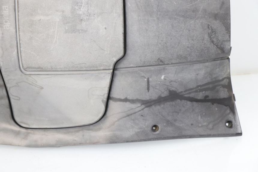 photo de TABLIER INTERIEUR APRILIA SPORT CITY SPORTCITY 125 (2005 - 2008) - Inspection visuelle