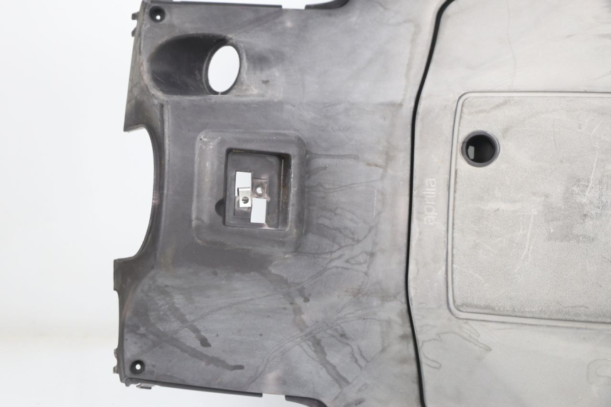 photo de TABLIER INTERIEUR APRILIA SPORT CITY SPORTCITY 125 (2005 - 2008) - Angle alternatif