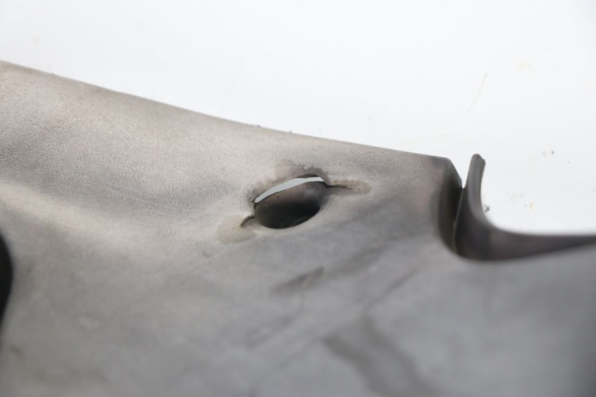 photo de TABLIER INTERIEUR APRILIA SPORT CITY SPORTCITY 125 (2005 - 2008) - Zoom état d’usage