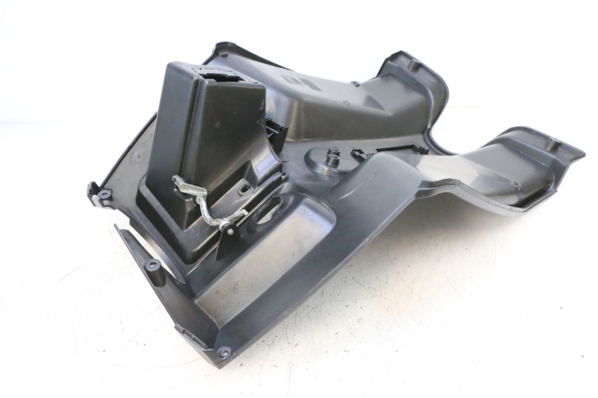 photo de TABLIER INTERIEUR APRILIA SR MOTARD 50 (2012 - 2018) - Points de fixation