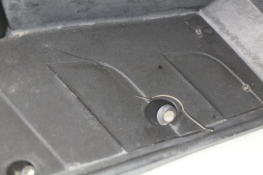 photo de TABLIER INTERIEUR RAZZO STEED 125 (2012 - 2018) - Vue d’ensemble