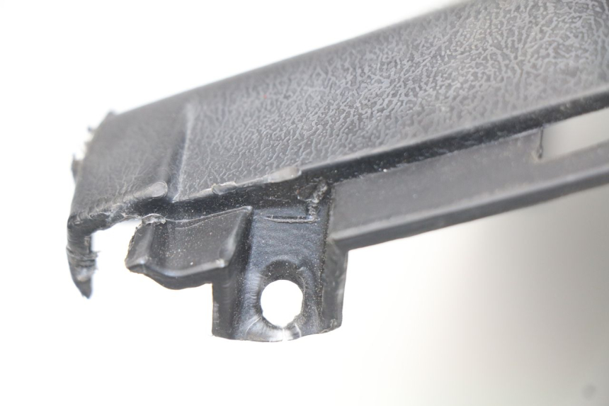 photo de TABLIER INTERIEUR RAZZO STEED 125 (2012 - 2018) - Points de fixation