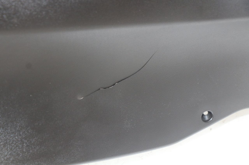 photo de TABLIER INTERIEUR PEUGEOT STREETZONE 4T 50 (2018 - 2023) - Vue rapprochée