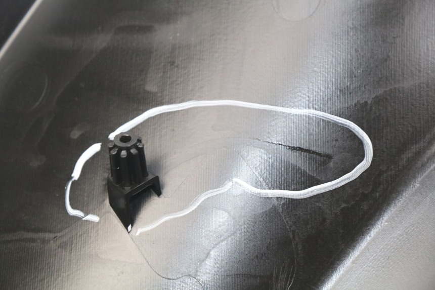 photo de TABLIER INTERIEUR PEUGEOT STREETZONE 4T 50 (2018 - 2023) - Gros plan technique