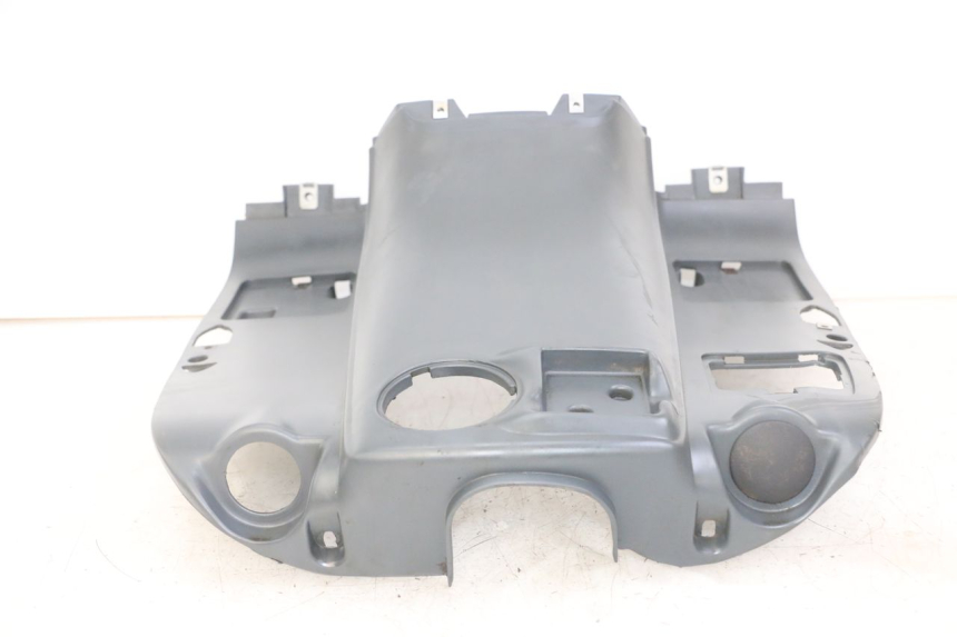 photo de TABLIER INTERIEUR PIAGGIO SUPER LX 125 (2000 - 2003) - Points de fixation