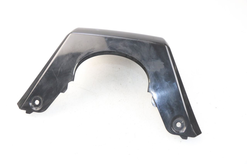 photo de TABLIER INTERIEUR SUPERIEUR KYMCO DINK STREET 125 (2009 - 2014) - Gros plan technique