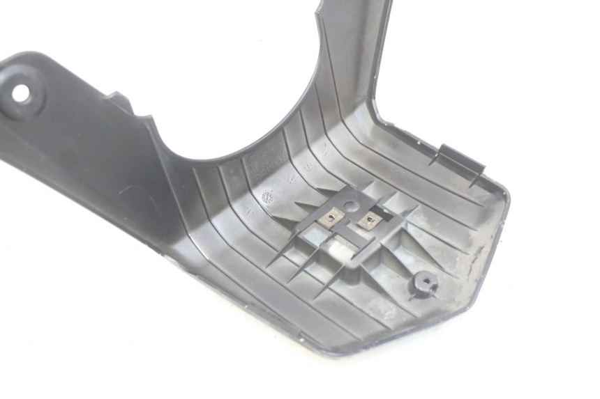 photo de TABLIER INTERIEUR SUPERIEUR KYMCO DINK STREET 125 (2009 - 2014) - Détail de la pièce