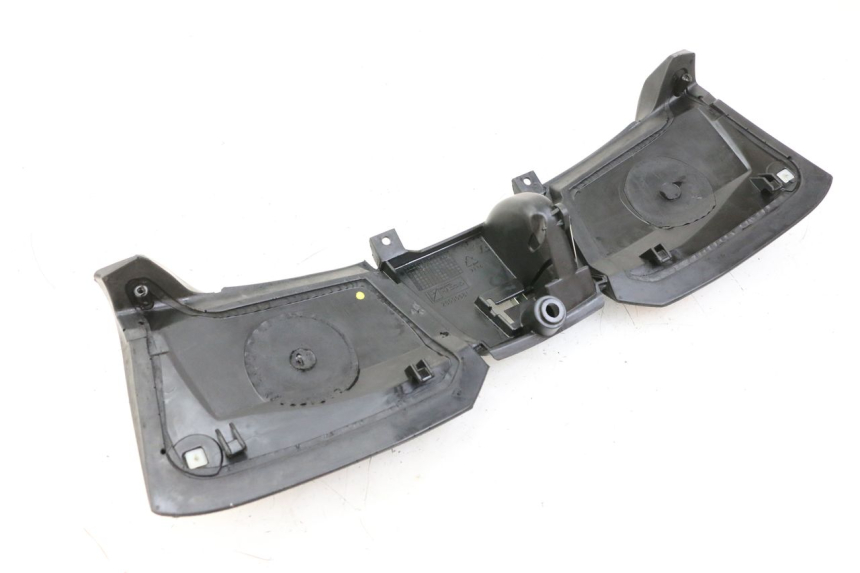 photo de TABLIER INTERIEUR SUPERIEUR PIAGGIO MP3 500 (2014 - 2017) - Détail de la pièce