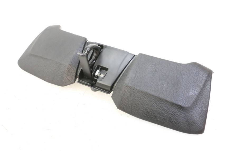 photo de TABLIER INTERIEUR SUPERIEUR PIAGGIO MP3 500 (2014 - 2017) - Vue d’ensemble