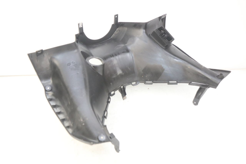 photo de TABLIER INTERIEUR SUPERIEUR GILERA NEXUS 125 (2007 - 2009) - Zoom état d’usage