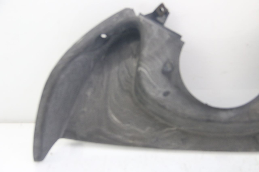 photo de TABLIER INTERIEUR SUPERIEUR MBK SKYLINER 125 (1998 - 2001) - Gros plan technique