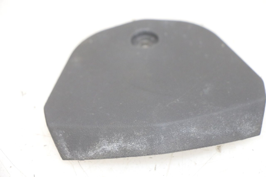 photo de TABLIER INTERIEUR SUPERIEUR APRILIA SXR 50 (2021 - 2023) - Zoom état d’usage