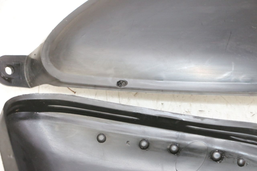 photo de TABLIER INTERIEUR SUPERIEUR YAMAHA X-MAX XMAX 125 (2010 - 2013) - Zoom état d’usage