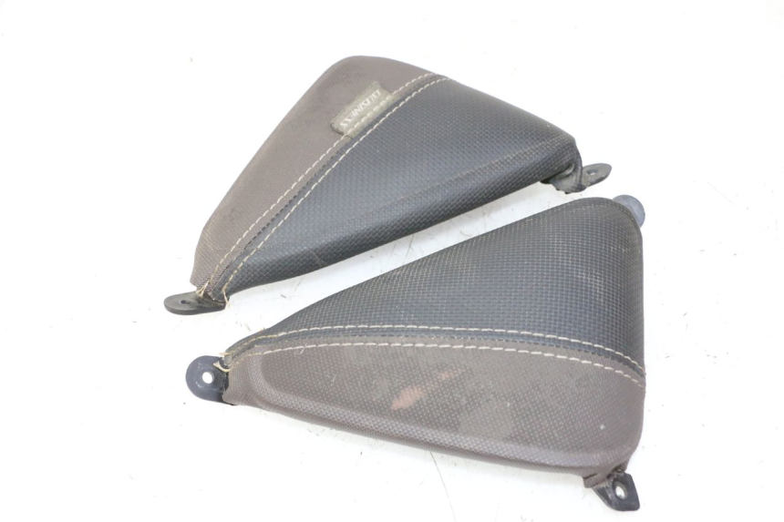 photo de TABLIER INTERIEUR SUPERIEUR YAMAHA X-MAX XMAX 125 (2010 - 2013) - Autre angle de vue