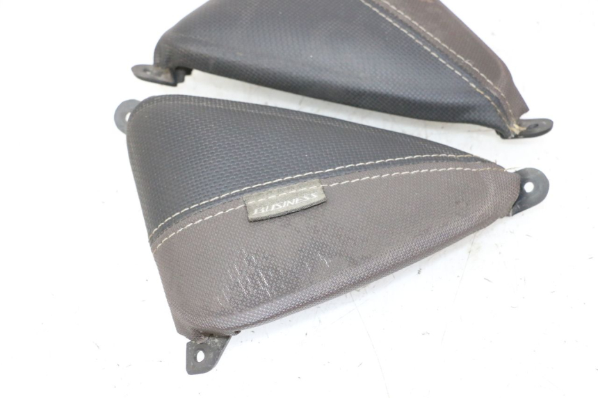 photo de TABLIER INTERIEUR SUPERIEUR YAMAHA X-MAX XMAX 125 (2010 - 2013) - Vue d’ensemble