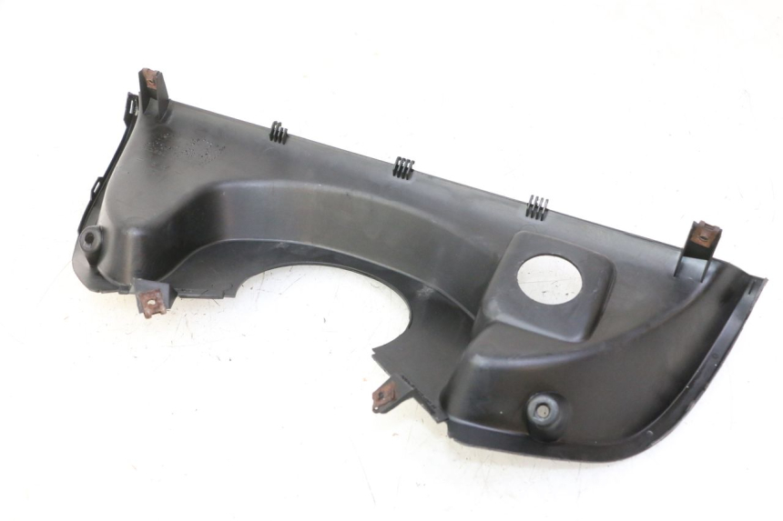 photo de TABLIER INTERIEUR SUPERIEUR YAMAHA YP MAJESTY 125 (2007 - 2010) - Vue d’ensemble