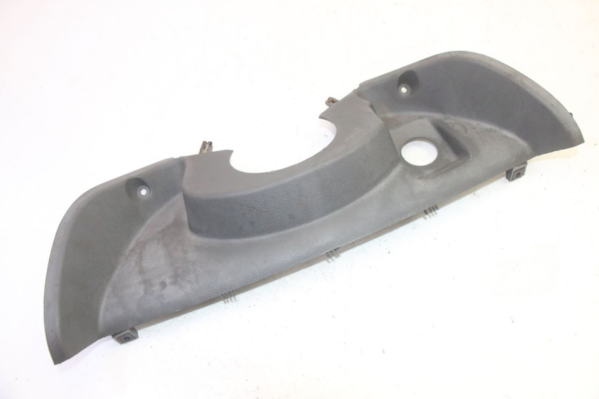 photo de TABLIER INTERIEUR SUPERIEUR YAMAHA YP MAJESTY 125 (2002 - 2006) - Vue principale