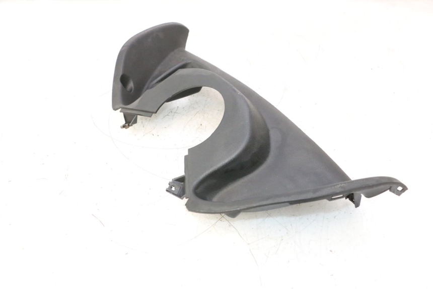 photo de TABLIER INTERIEUR SUPERIEUR YAMAHA YP MAJESTY 125 (2002 - 2006) - Zoom état d’usage
