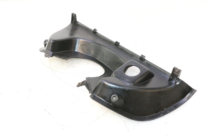 photo de TABLIER INTERIEUR SUPERIEUR YAMAHA YP MAJESTY 125 (2002 - 2006) - Vue d’ensemble