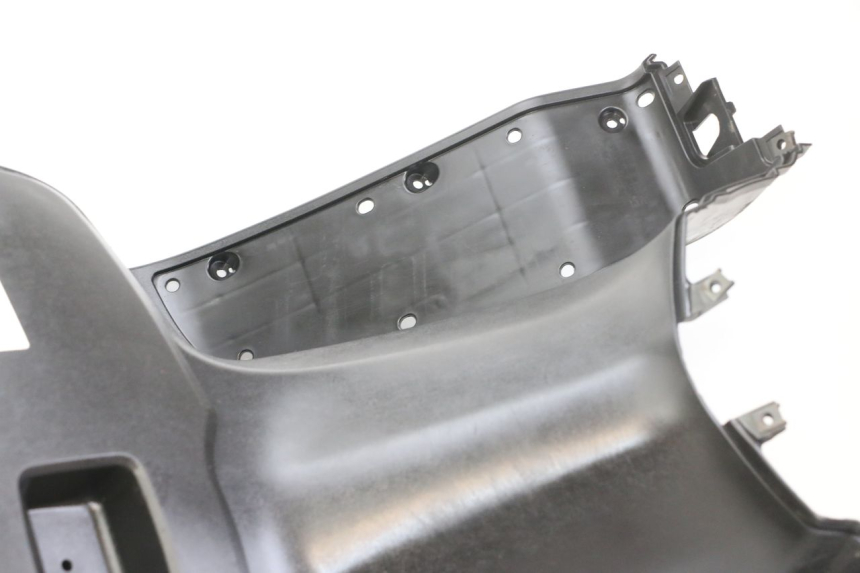 photo de TABLIER INTERIEUR SUZUKI BURGMAN 125 (2018 - 2021) - Zoom qualité