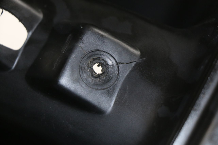 photo de TABLIER INTERIEUR PEUGEOT SV 50 (1992 - 2004) - Gros plan technique