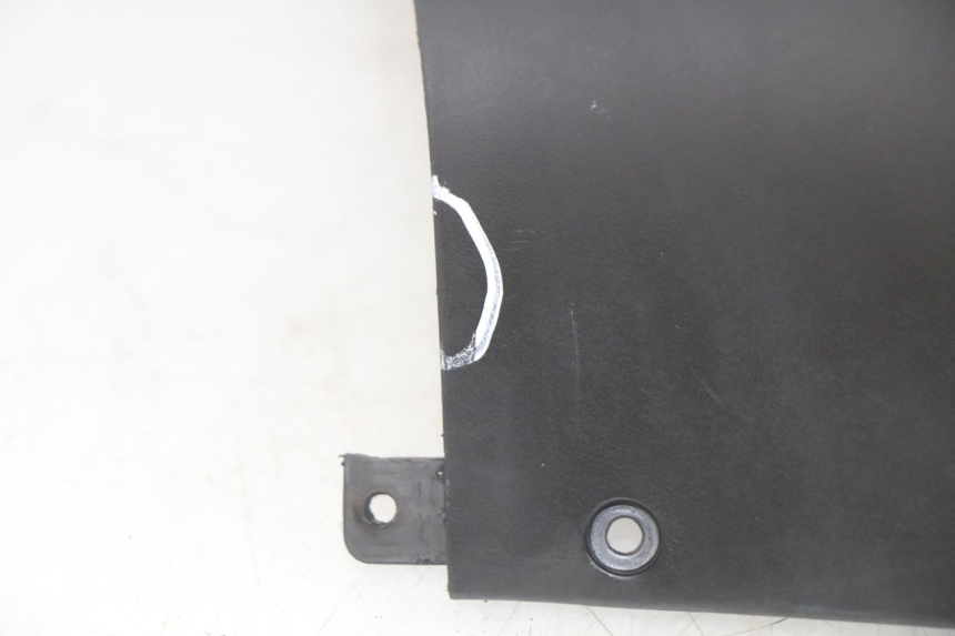 photo de TABLIER INTERIEUR SYM SYMPHONY 125 (2009 - 2015) - Détails caractéristiques