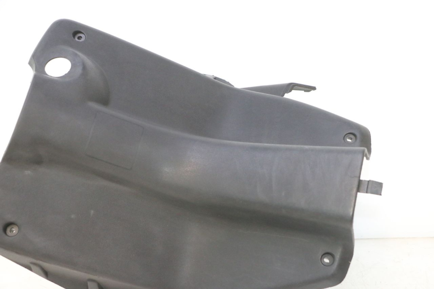 photo de TABLIER INTERIEUR PEUGEOT TREKKER 50 (1995 - 2004) - Vue rapprochée
