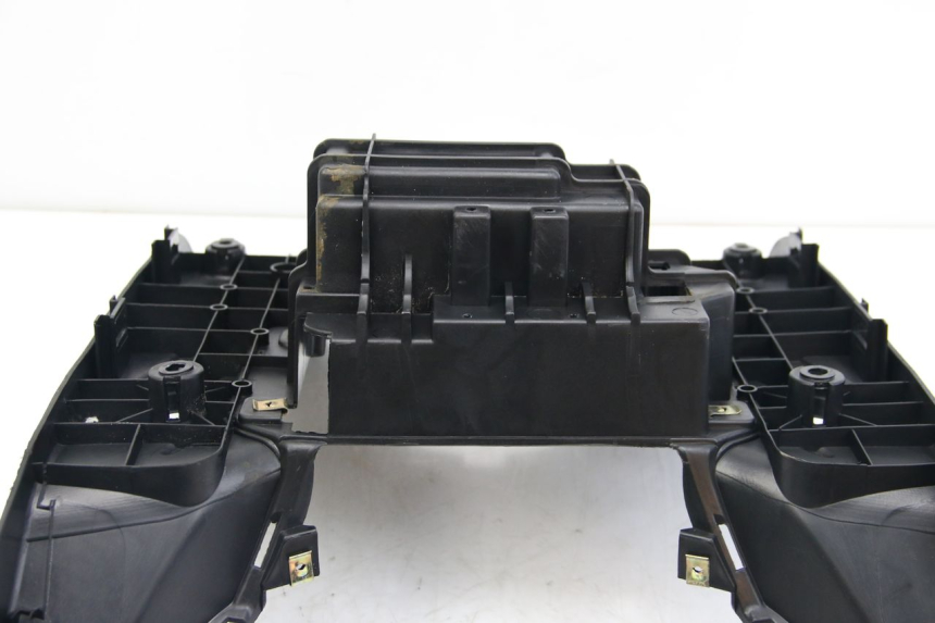 photo de TABLIER INTERIEUR PEUGEOT TWEET 4T 50 (2010 - 2014) - Zoom état d’usage