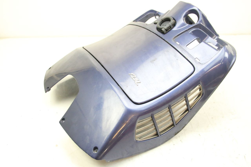 photo de TABLIER INTERIEUR PIAGGIO VESPA GRANTURISMO 125 (2003 - 2007) - Détails caractéristiques