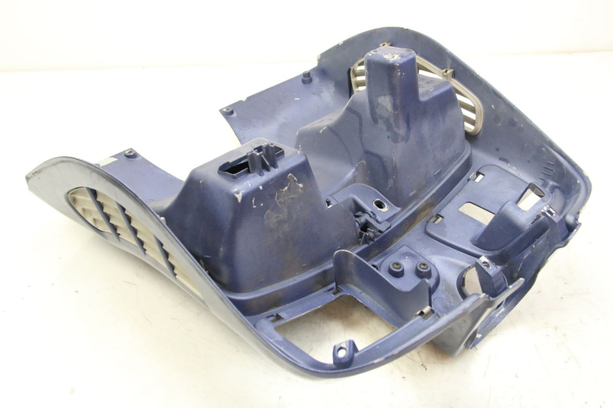 photo de TABLIER INTERIEUR PIAGGIO VESPA GRANTURISMO 125 (2003 - 2007) - Points de fixation