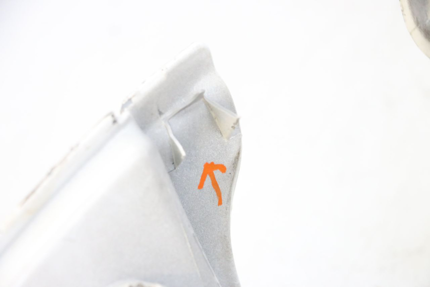 photo de TABLIER INTERIEUR PIAGGIO VESPA GTS SUPER IE 125 (2009 - 2016) - Autre angle de vue