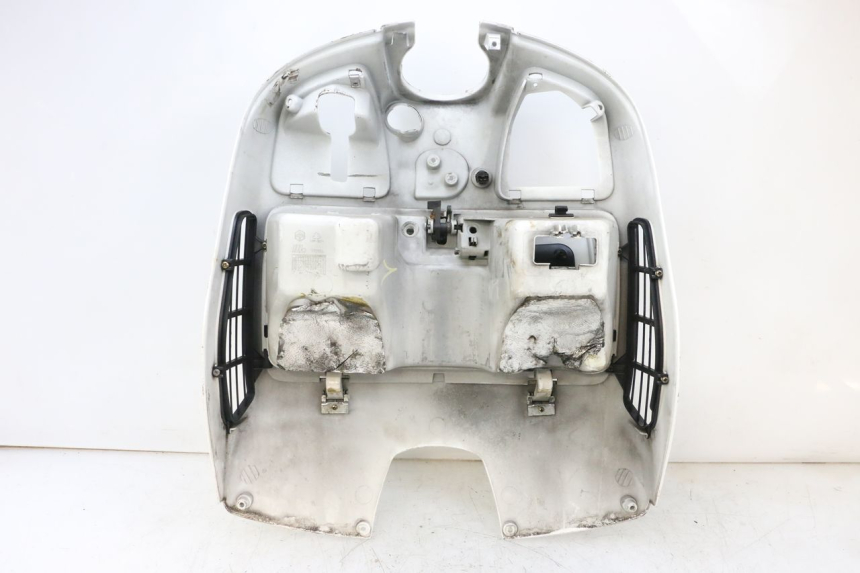 photo de TABLIER INTERIEUR PIAGGIO VESPA GTS SUPER IE 125 (2009 - 2016) - État de surface