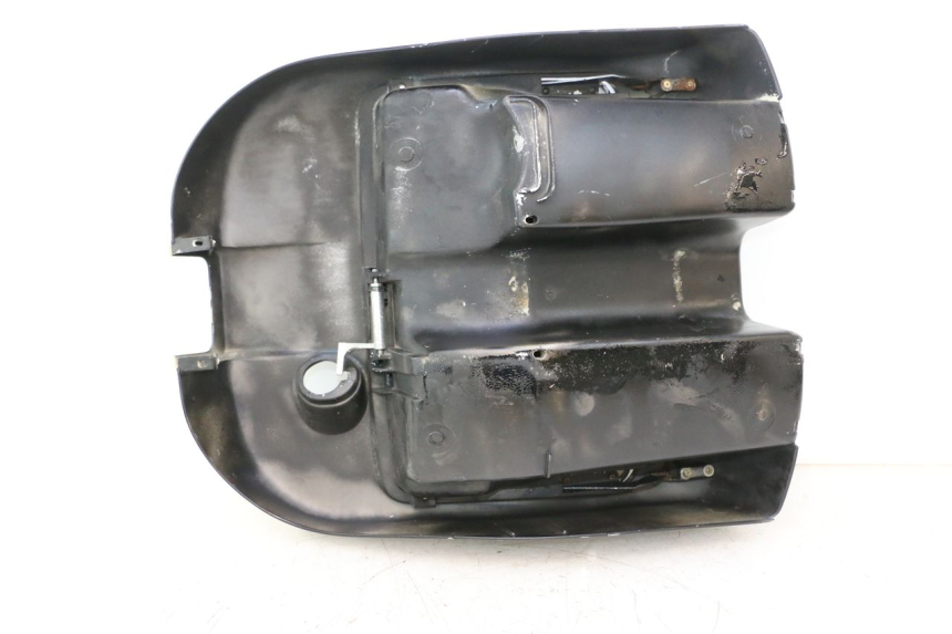 photo de TABLIER INTERIEUR PIAGGIO VESPA PK FL 2T 50 (1990 - 1996) - Zoom état d’usage