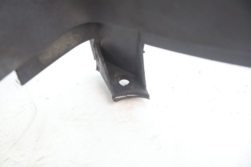 photo de TABLIER INTERIEUR PEUGEOT VIVACITY 100 (1999 - 2008) - Gros plan technique