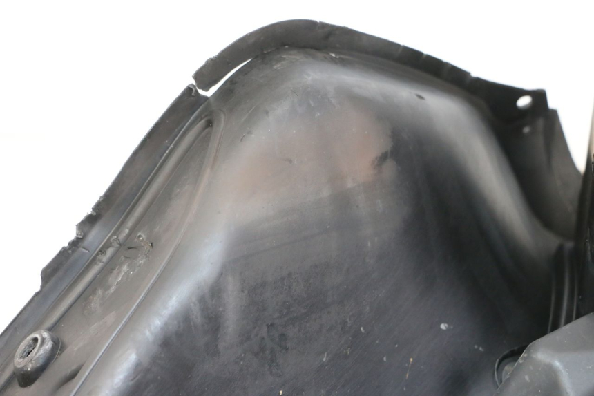 photo de TABLIER INTERIEUR YAMAHA X-MAX XMAX ABS 250 (2010 - 2012) - Détail de la pièce