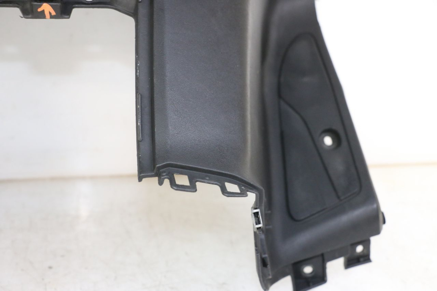 photo de TABLIER INTERIEUR YAMAHA X-MAX XMAX ABS 250 (2010 - 2012) - Inspection visuelle