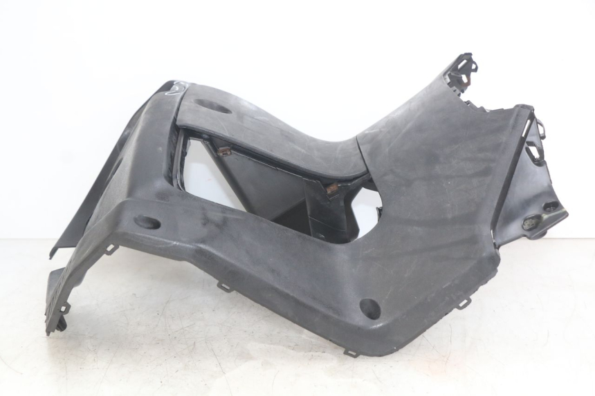 photo de TABLIER INTERIEUR YAMAHA X-MAX XMAX 250 (2006 - 2009) - Détail de la pièce