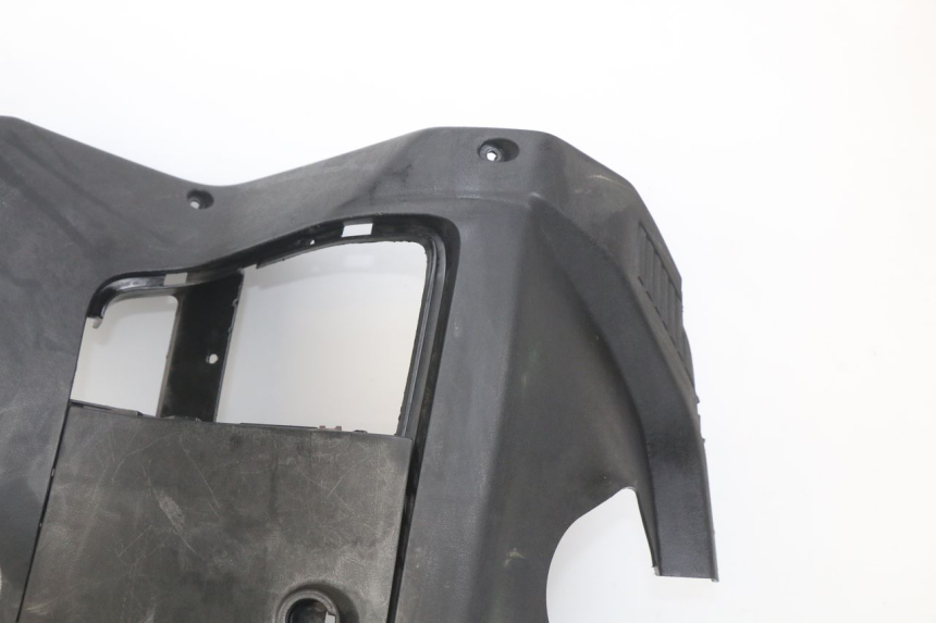 photo de TABLIER INTERIEUR YAMAHA X-MAX XMAX 250 (2006 - 2009) - Vue rapprochée