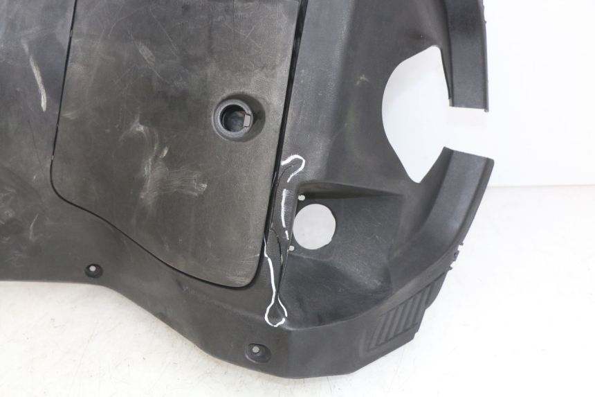 photo de TABLIER INTERIEUR YAMAHA X-MAX XMAX 250 (2006 - 2009) - Photo complémentaire