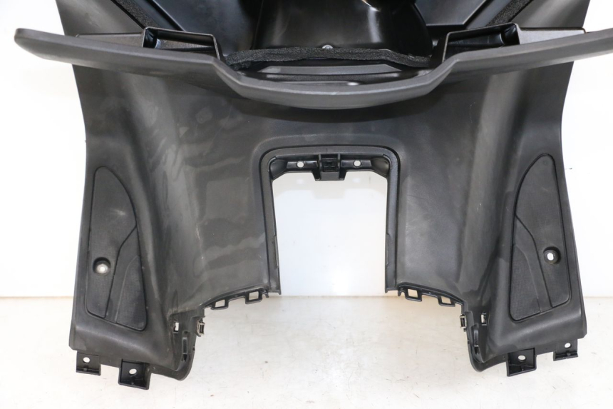 photo de TABLIER INTERIEUR YAMAHA X-MAX XMAX 125 (2010 - 2013) - Détail de la pièce