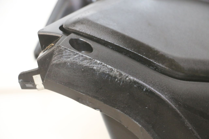 photo de TABLIER INTERIEUR YAMAHA X-MAX XMAX 125 (2010 - 2013) - Détails caractéristiques