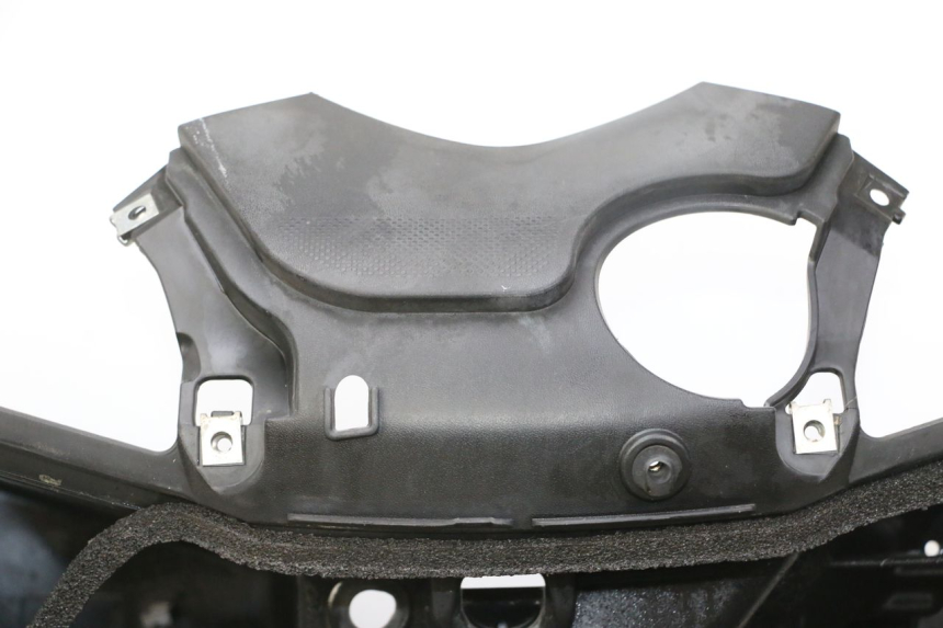 photo de TABLIER INTERIEUR YAMAHA X-MAX XMAX 125 (2010 - 2013) - Vue principale