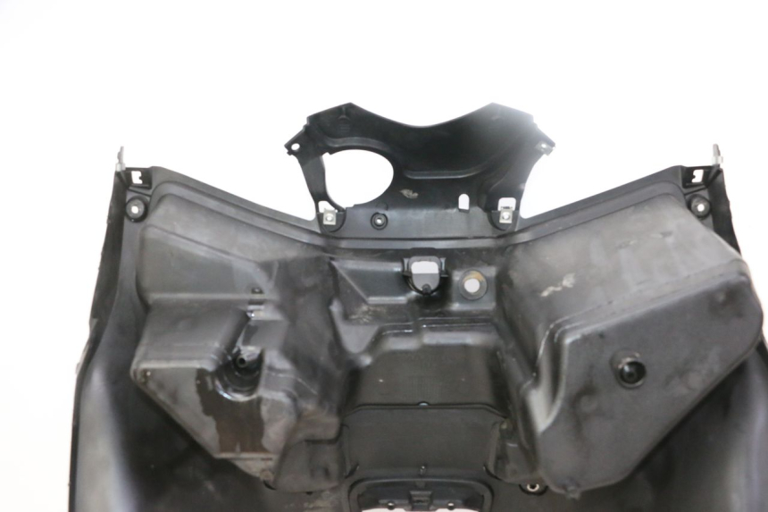 photo de TABLIER INTERIEUR YAMAHA X-MAX XMAX 125 (2010 - 2013) - État de surface