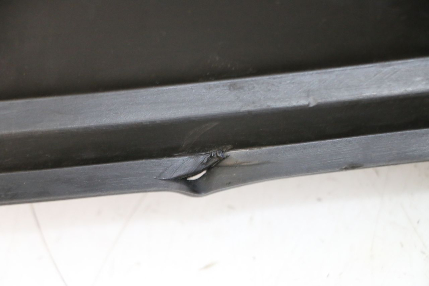 photo de TABLIER INTERIEUR YAMAHA X-MAX XMAX 125 (2010 - 2013) - Détail de la pièce