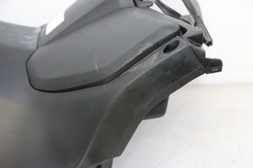 photo de TABLIER INTERIEUR YAMAHA X-MAX XMAX 125 (2010 - 2013) - Zoom qualité
