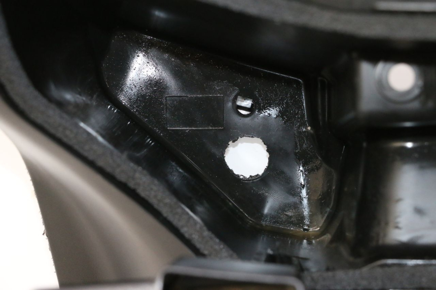 photo de TABLIER INTERIEUR YAMAHA X-MAX XMAX 125 (2010 - 2013) - État de surface