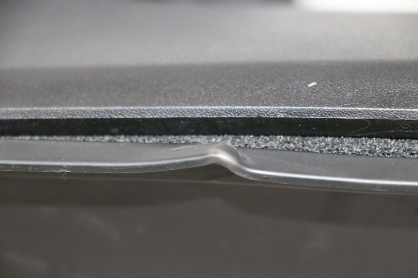 photo de TABLIER INTERIEUR YAMAHA X-MAX XMAX 125 (2010 - 2013) - Zoom composants